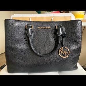 NEVER USED/NWT Michael Kors Shoulder/Crossbody Bag